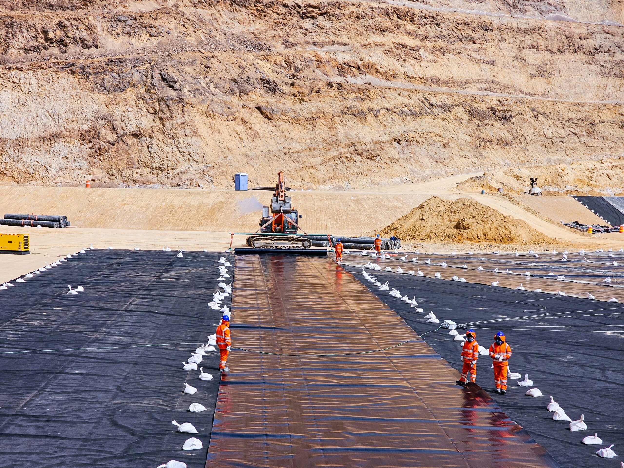 Installation,Process,Of,Geosynthetics,In,Industry,And,Mining